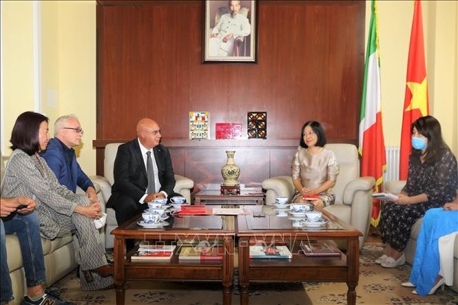 Italia Bersedia Lakukan Bantuan dan Kerja Sama dengan Vietnam dalam Pengobatan Covid-19 - ảnh 1