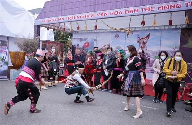 Pembukaan Festival ke -3 Budaya Etnis Mong Seluruh Negeri 2021 - ảnh 1