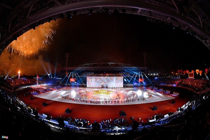 Foto-Foto Terkesan dalam Acara Pembukaan SEA Games ke-31 - ảnh 15