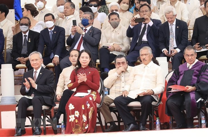 Wapres Vo Thi Anh Xuan Hadiri Upacara Pelantikan Presiden Filipina - ảnh 1