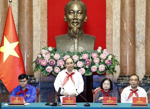 Presiden Nguyen Xuan Phuc: Anak-Anak Teladan Perlu Ikuti Jejak Generasi-Generasi Pendahulu, Terus-Menerus Berkompetisi, Belajar dan Menggembleng Diri - ảnh 1