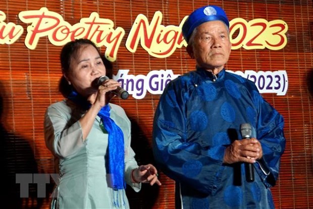 Malam Puisi Cap Go Meh 2023 yang Khas di Kota Hoi An - ảnh 1