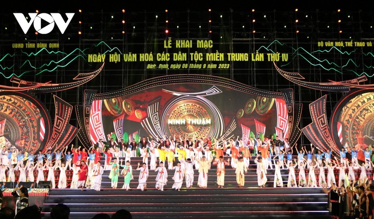 Pesta Budaya Etnis-Etnis Vietnam Tengah ke-4 - ảnh 1