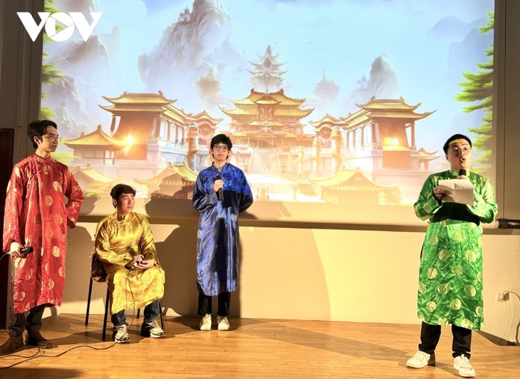 Hari Raya Tet Tahun 2024 Bersama dengan Pelajar Internasional Vietnam di Kota Grenoble, Prancis - ảnh 1