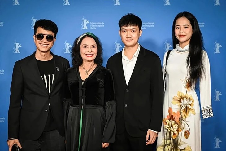 Film “Cu li không bao giờ khóc” Meraih Penghargaan Film Pertama Terbaik di Festival Film Internasional Berlin ke-74 - ảnh 1