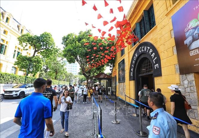 Banyak Wisman Pilih Kota Hanoi Menjadi Tempat Penjelajahan - ảnh 1