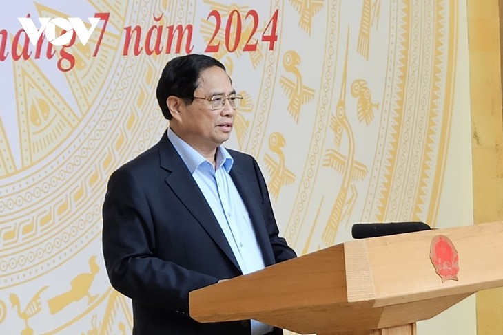 PM Vietnam, Pham Minh Chinh Memimpin Konferensi Badan Harian Pemerintah tentang Transformasi Digital - ảnh 1