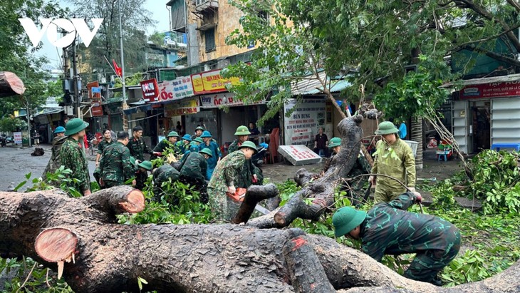 Vietnam Mobilisasi Semua Kekuatan untuk Atasi Akibat Topan Yagi - ảnh 1