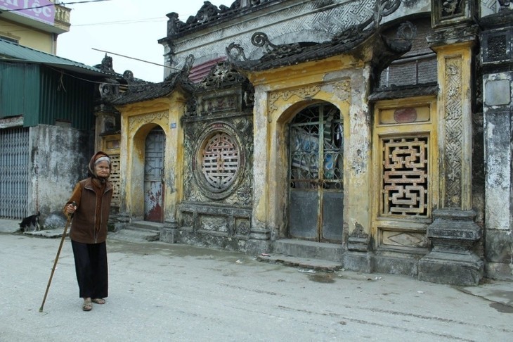 Desa Kuno Cu Da - Tempat yang Menyimpan Ciri-Ciri Budaya yang Khas dari Daerah Dataran Rendah Bac Bo - ảnh 6