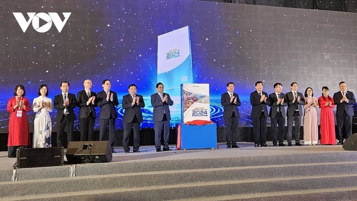 PM Vietnam, Pham Minh Chinh Hadiri Forum Logistik Vietnam 2024 - ảnh 1