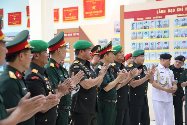 Mendorong Kerja Sama Pertahanan Vietnam-Indonesia - ảnh 7