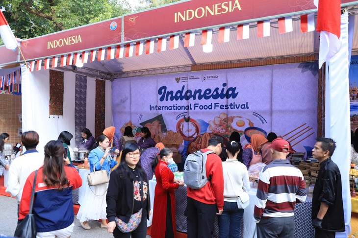 Warna-Warni ASEAN di Festival Kuliner Internasional 2025 - ảnh 1