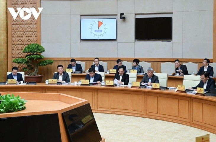 PM Vietnam Minta Mobilisasi Semua Sumber Daya untuk  Membangun Kembali Rumah bagi Masyarakat Terdampak Bencana Alam - ảnh 3