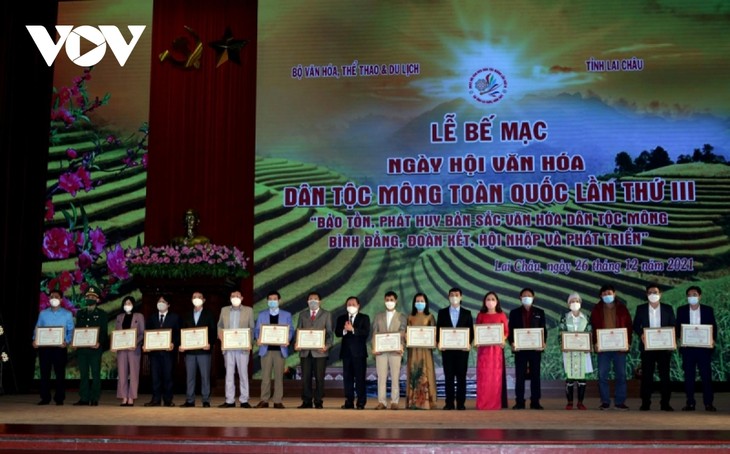 Menutup Festival Kebudayaan Etnis Nasional Hmong  - ảnh 1