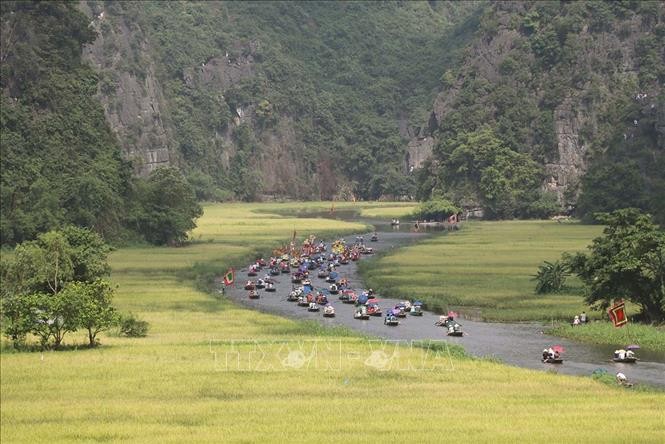 Pembukaan Kembali Kegiatan Pariwisata Dalam Kondisi Kenormalan Baru Mulai 15 Maret - ảnh 1