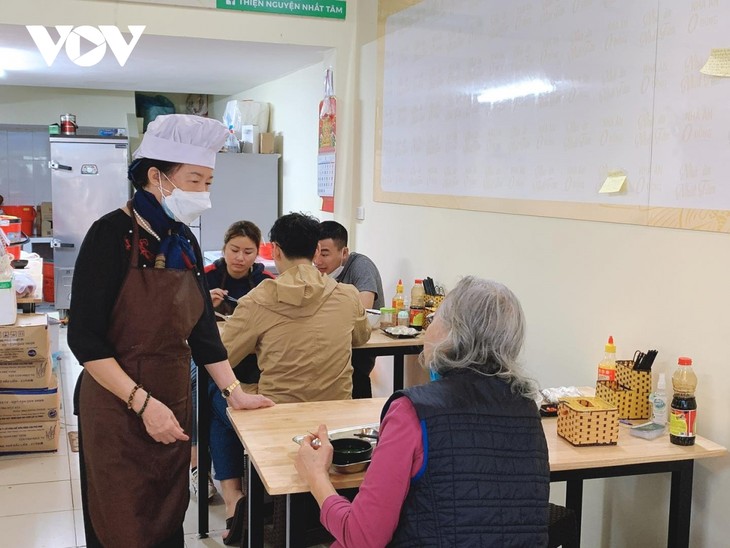 Rumah Makan Vegetarian 0 VND Nhat Tam - Rumah yang Hangat Dengan Kecintaan Manusia. - ảnh 1