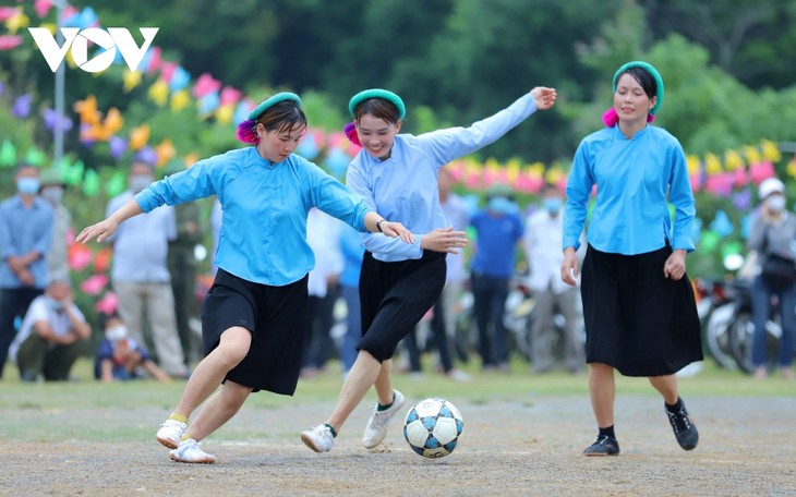 Quang Ninh Manfaatkan Budaya Asli untuk Pembangunan Pariwisata Berkelanjutan - ảnh 1