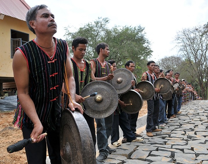 Eksistensi Musik Rakyat Daerah Dataran Tinggi Vietnam Tengah dalam Perkembangan Musik Terkini. - ảnh 1