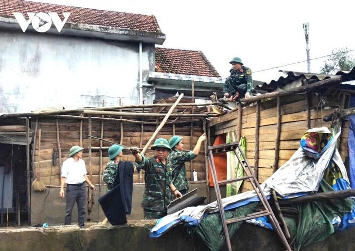 홍수, 폭풍우로 파손된 수천 채의 주택, ‘꽝쭝 작전’ 으로 신축, 보수  - ảnh 1