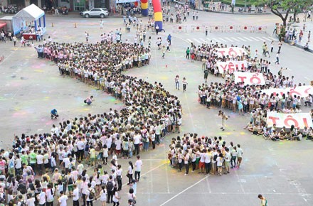 海防市举行“青年色彩—我爱祖国”跑步活动 - ảnh 1