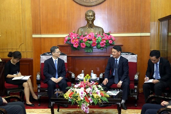 越南祖国阵线领导会见中国上海市政协代表团 - ảnh 1