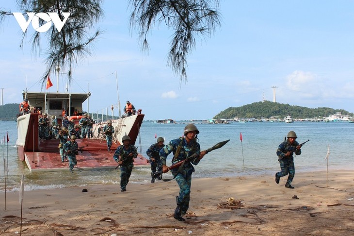 越南人民海军克服困难 捍卫祖国海洋岛屿主权 - ảnh 1