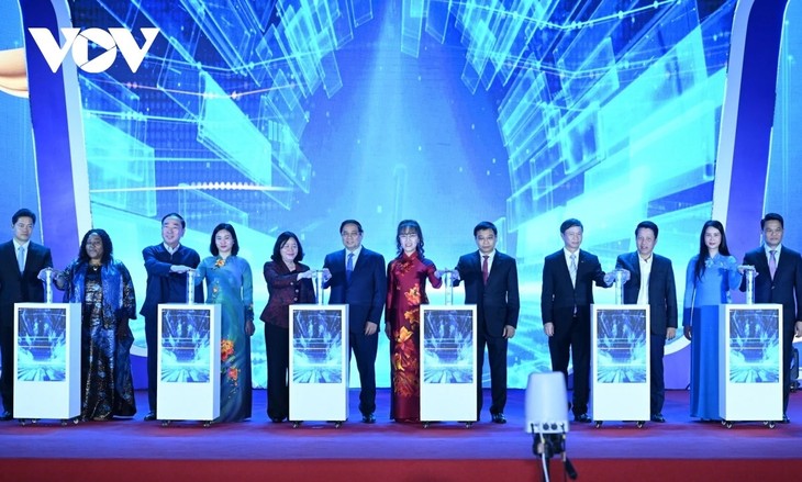 范明政出席女性创业支持计划总结会议 - ảnh 2