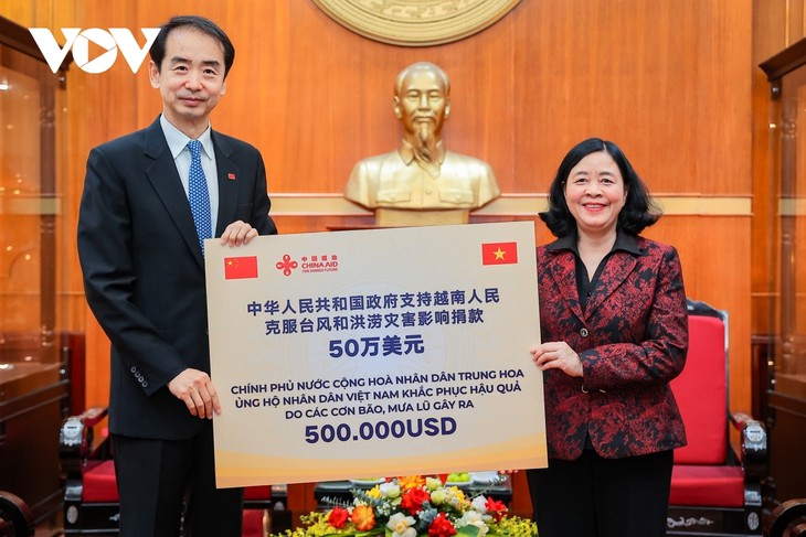 中国政府援助50万美元助力越南抗洪救灾 - ảnh 1
