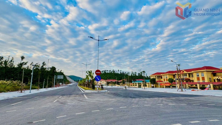 为广宁省云屯特区可持续发展奠定基础 - ảnh 1