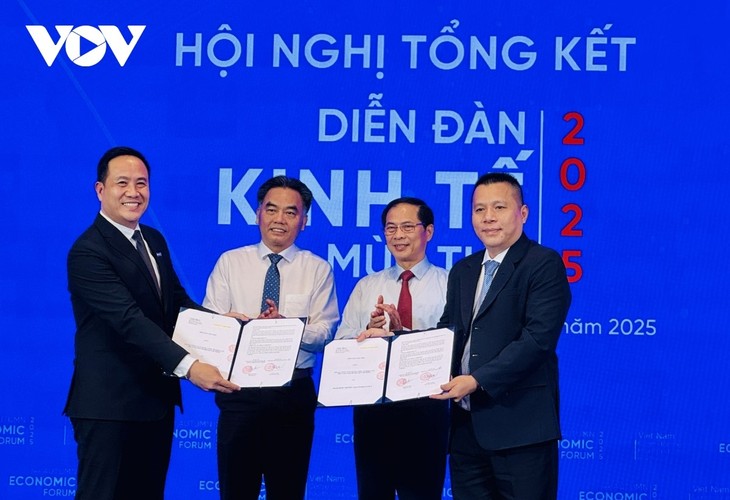 秋季经济论坛提升胡志明市作为地区投资、创新中心的地位 - ảnh 1