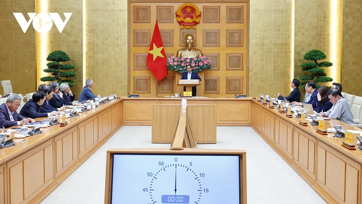 范明政主持召开政策咨询委员会会议 部署应对当前挑战 - ảnh 1