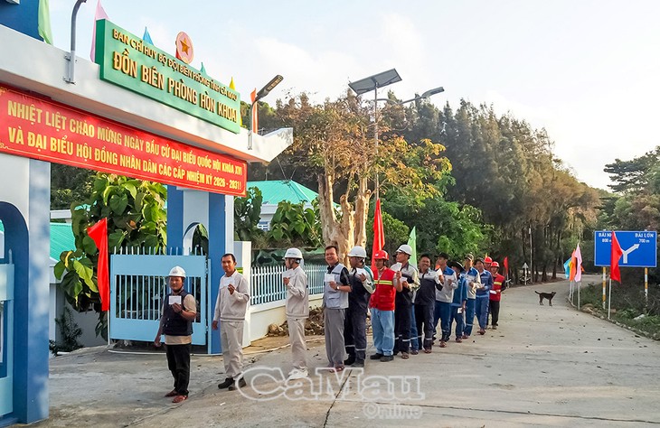 金瓯省薯岛群岛选民提前投票 - ảnh 1