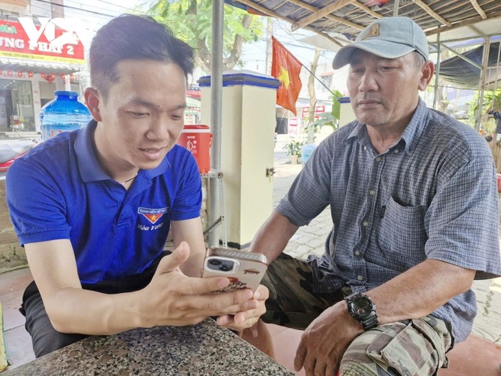 《岘港青年积极推广“数字平民学务”》 - ảnh 3