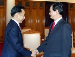 PM Nguyen Tan Dung receives Thai Minister of Commerce   - ảnh 1