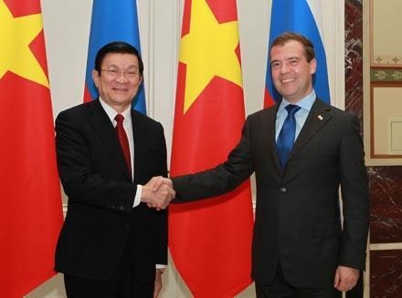 VietNamese President and Russian Prime Minister meet - ảnh 1