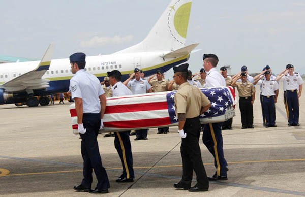 Remains of US servicemen repatriated  - ảnh 1