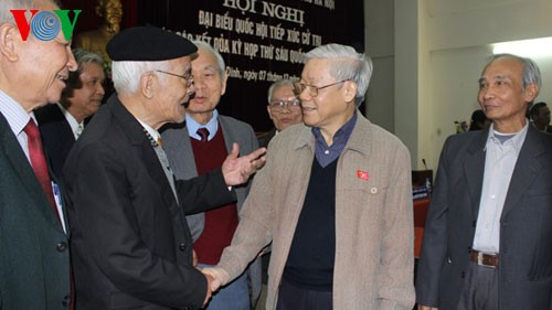 Party General Secretary Nguyen Phu Trong meets voters in Ba Dinh and Hoan Kiem Districts  - ảnh 1