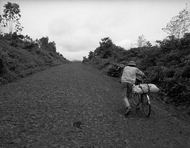 Vietnamese life in the 1990s - ảnh 30