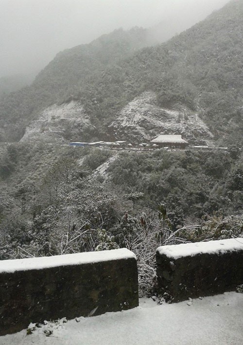 Sapa town in snow - ảnh 2