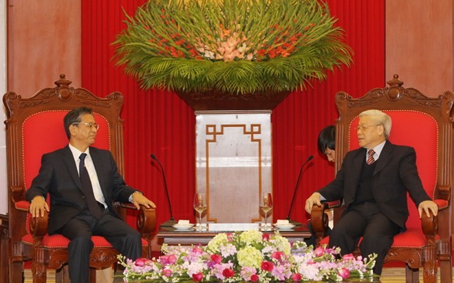 Party General Secretary Nguyen Phu Trong receives Japanese Ambassador Hiroshi Fukada - ảnh 1