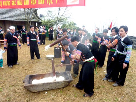 Community spirit of the Mong  - ảnh 1