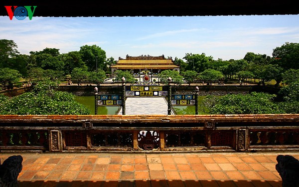 Exploring romantic charm of Hue  - ảnh 9