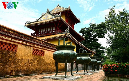 Exploring romantic charm of Hue  - ảnh 10