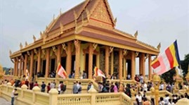 Theravada Buddhists’ robe-offering festival celebrated in Hanoi - ảnh 1