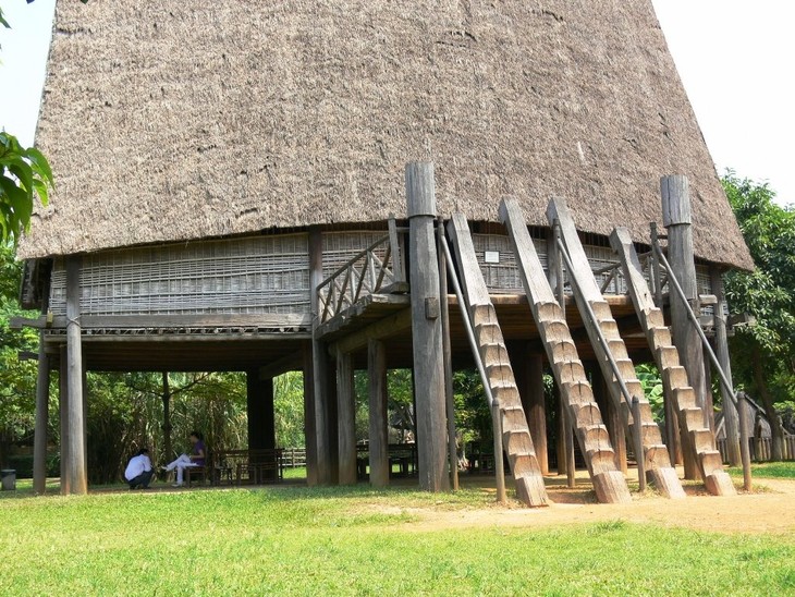 Rong house of the Ba Na - ảnh 3