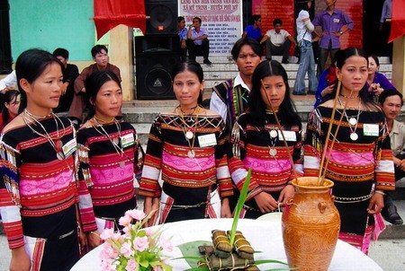 Wedding rituals of the Bana - ảnh 2