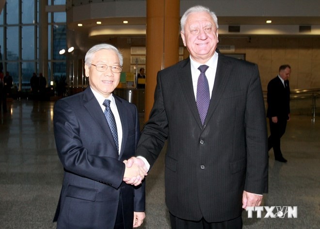 Party leader meets Belarus’ Prime Minister Myasnikovich - ảnh 1