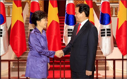 Prime Minister Nguyen Tan Dung concludes RoK visit - ảnh 1