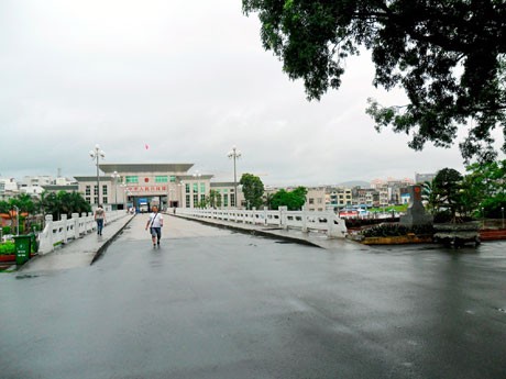 Vietnam, China concludes 4th negotiation on free travel of ships at the mouth of Beilun river  - ảnh 1