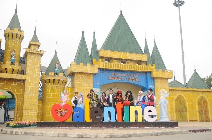 Valentine Festival 2015 opens in Hanoi  - ảnh 1